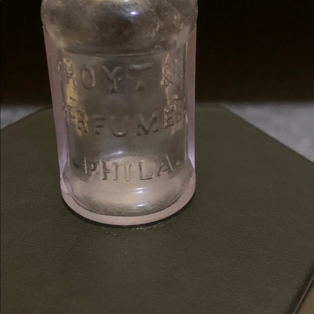 Hoyt’s Perfume Bottle - Picture 2 of 5